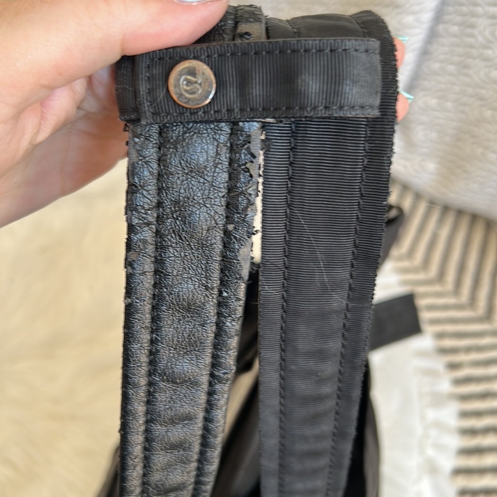 Lululemon workout bag!! - Picture 15 of 16